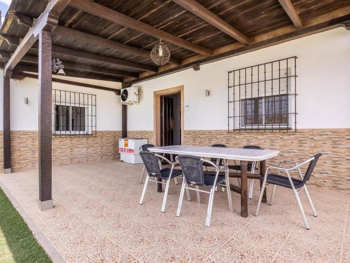 Villa Santa Teresa Vacacional Sevilla Dos Hermanas Exterior photo